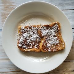 french toast sprinkled with powdered sugar